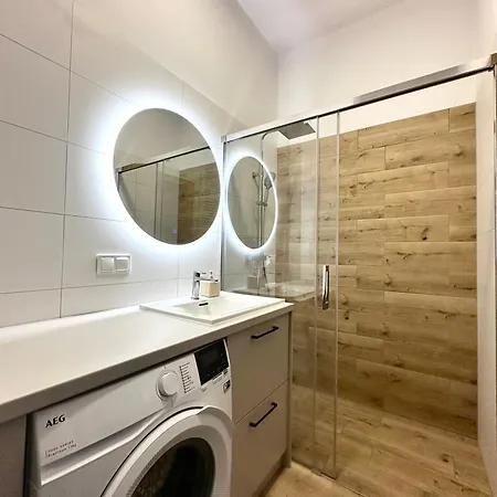 Michalczyka 3a - Self Check-in 20h - Parking